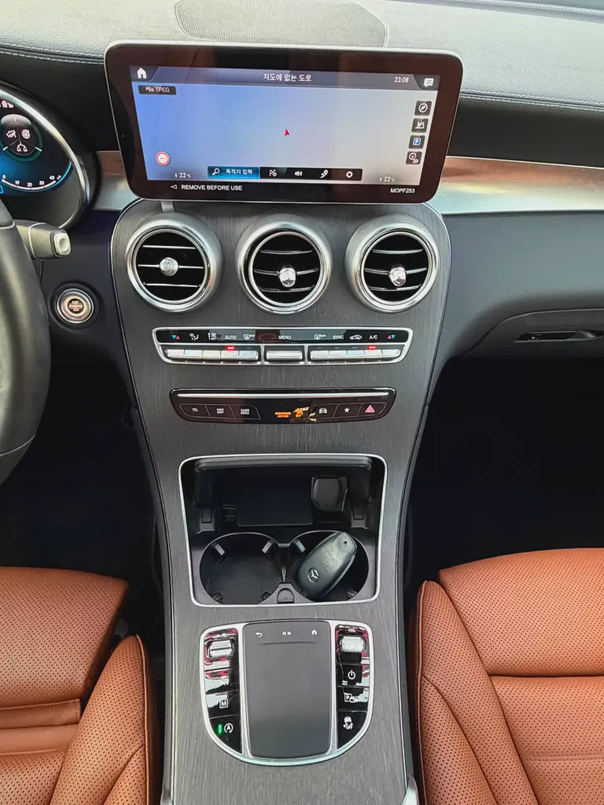 2022 Mercedes-Benz GLC 300 4MATIC - Korean Specs - Pristine Condition-13-13