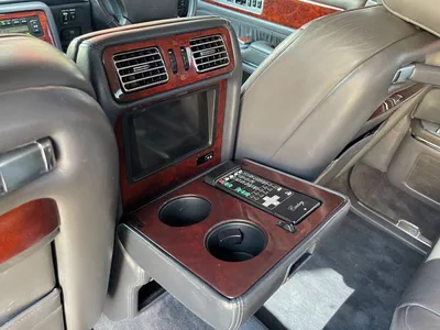 Toyota Century STANDARD 5.0l V12-15