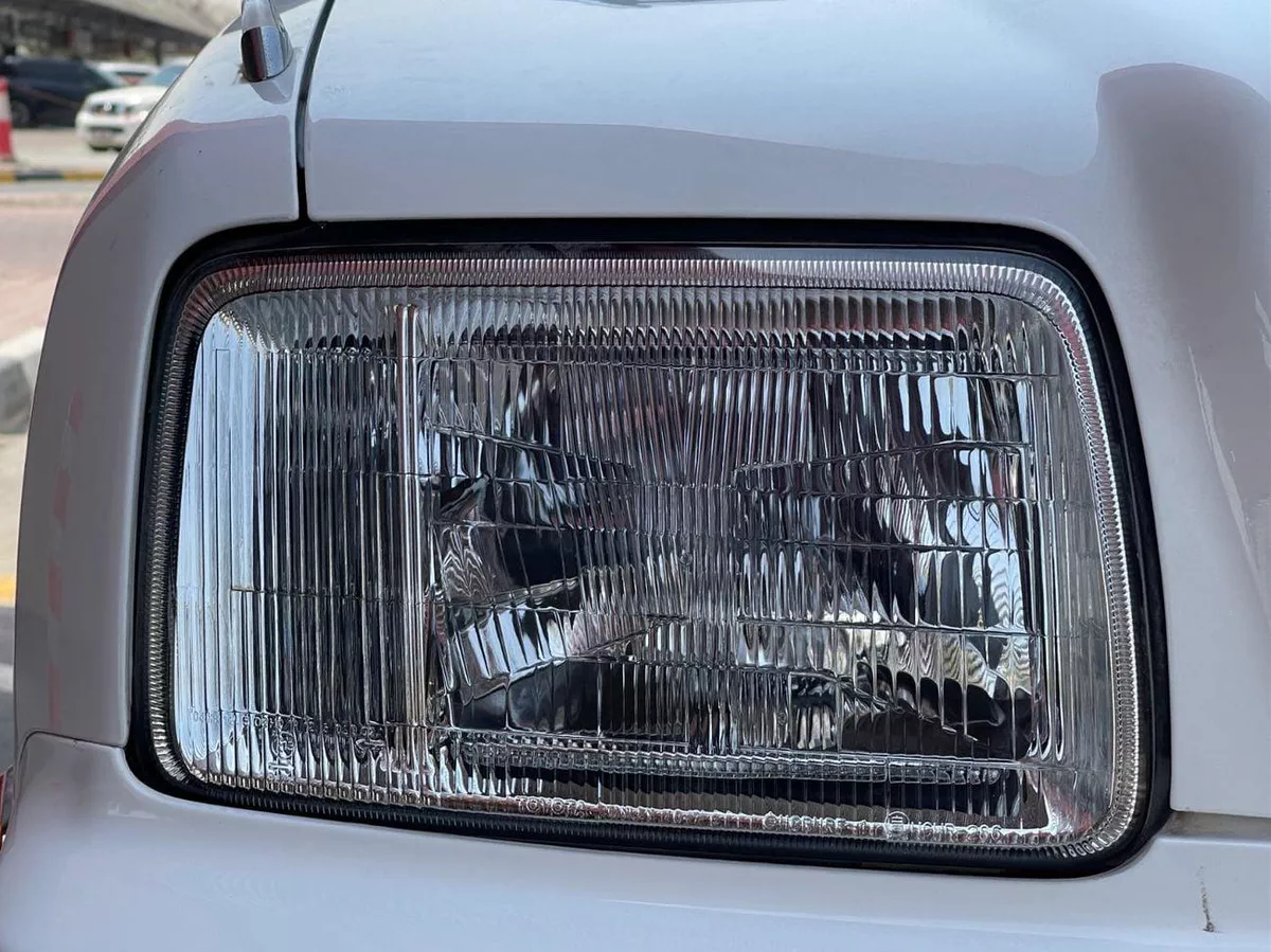Toyota Century STANDARD 5.0l V12-19-0