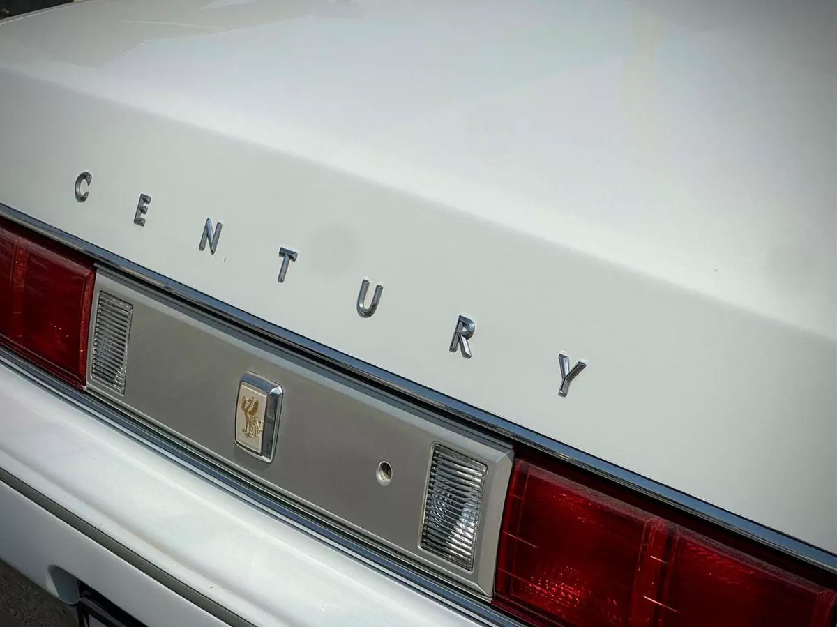 Toyota Century STANDARD 5.0l V12-20-0