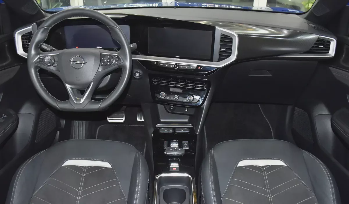 AED 952 EMi at 0% DP | Opel Mokka ( 2023 Model ) in Blue Color GCC Specs-10-10