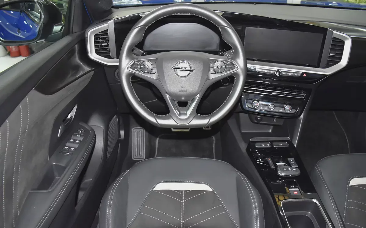 AED 952 EMi at 0% DP | Opel Mokka ( 2023 Model ) in Blue Color GCC Specs-11-11