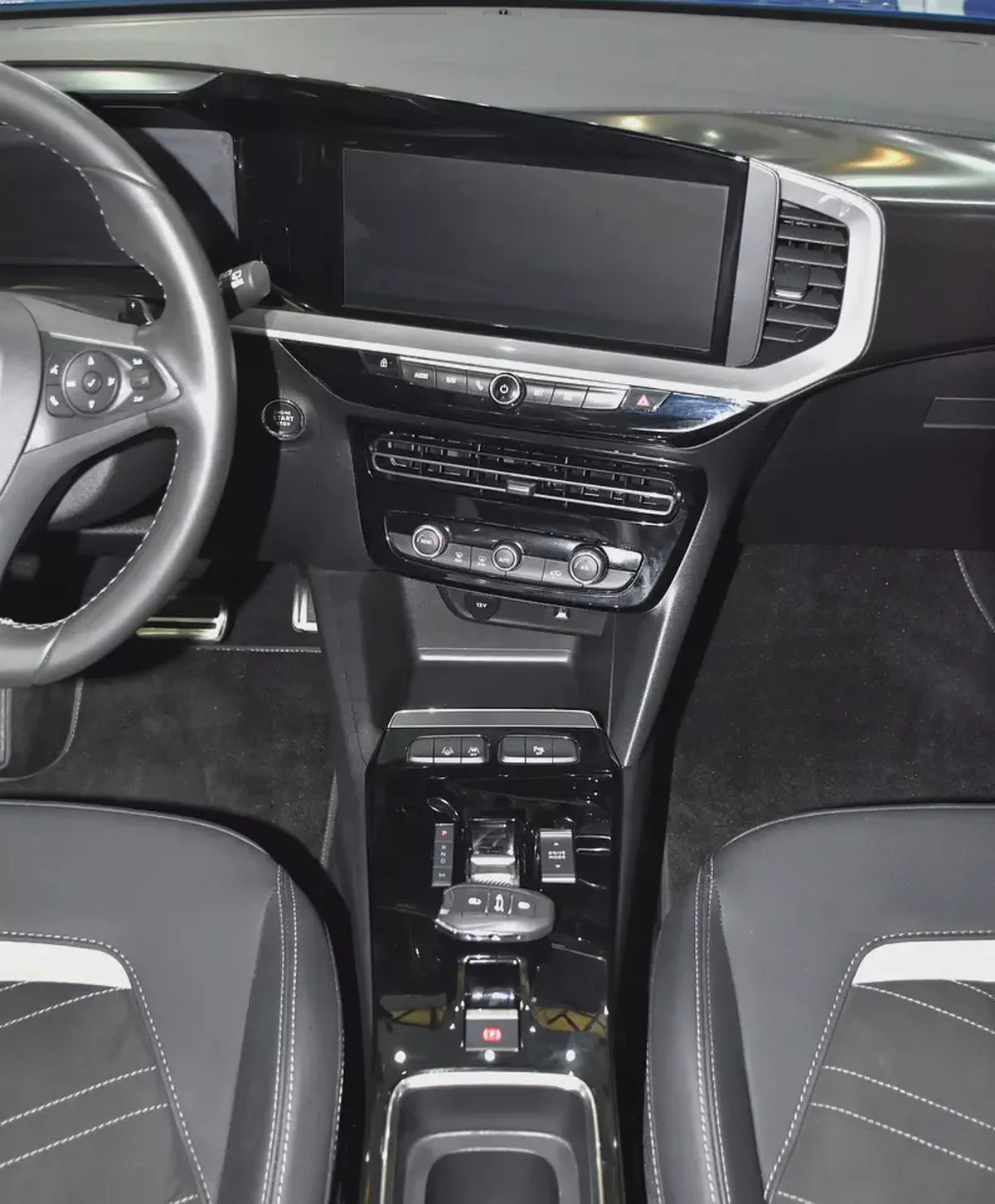 AED 952 EMi at 0% DP | Opel Mokka ( 2023 Model ) in Blue Color GCC Specs-16-16