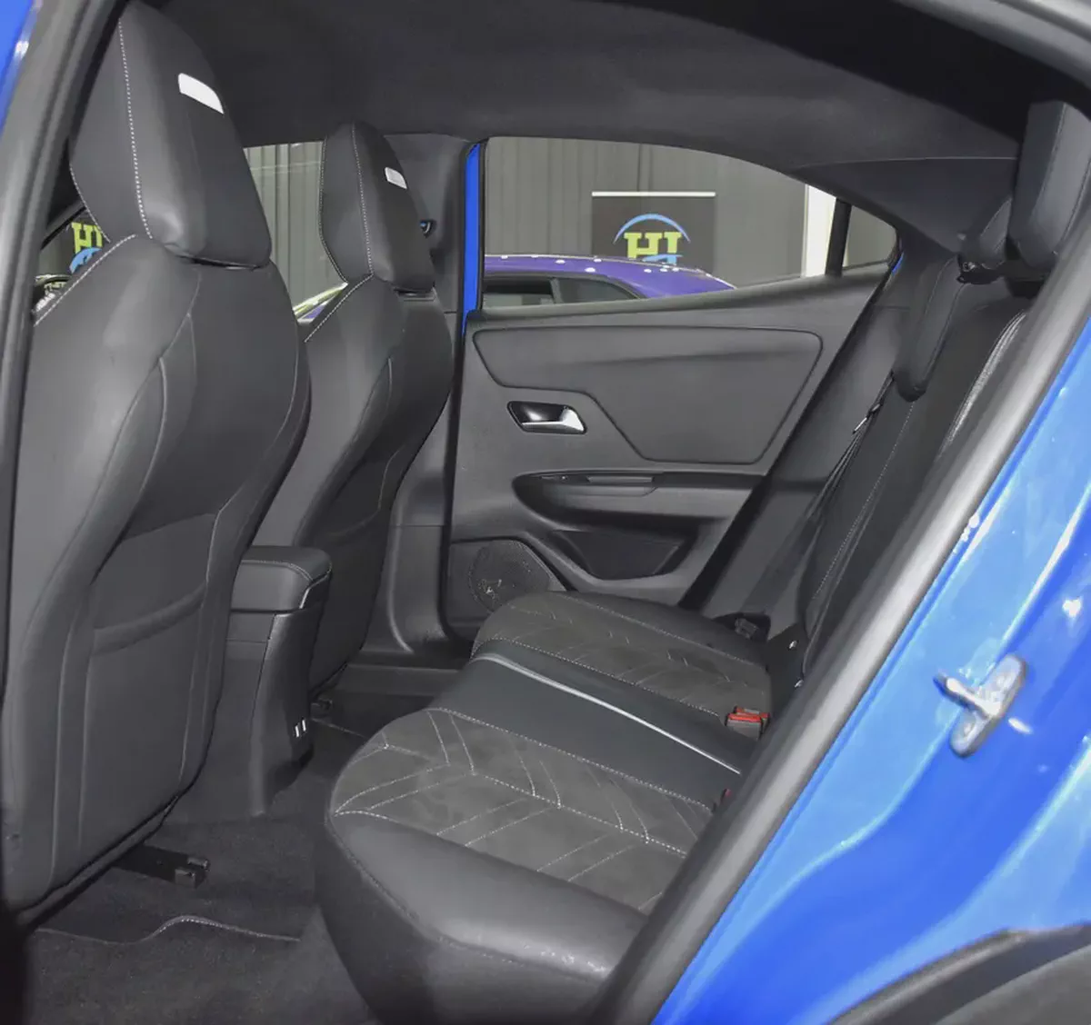 AED 952 EMi at 0% DP | Opel Mokka ( 2023 Model ) in Blue Color GCC Specs-17-17