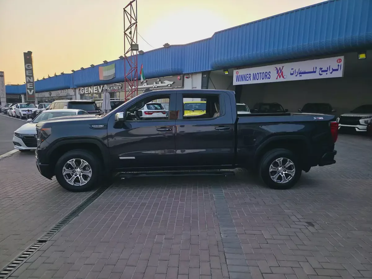 Gmc Sierra Elevation GCC Specs Single Owner 100% Original Paint Very Well Maintained-8-8