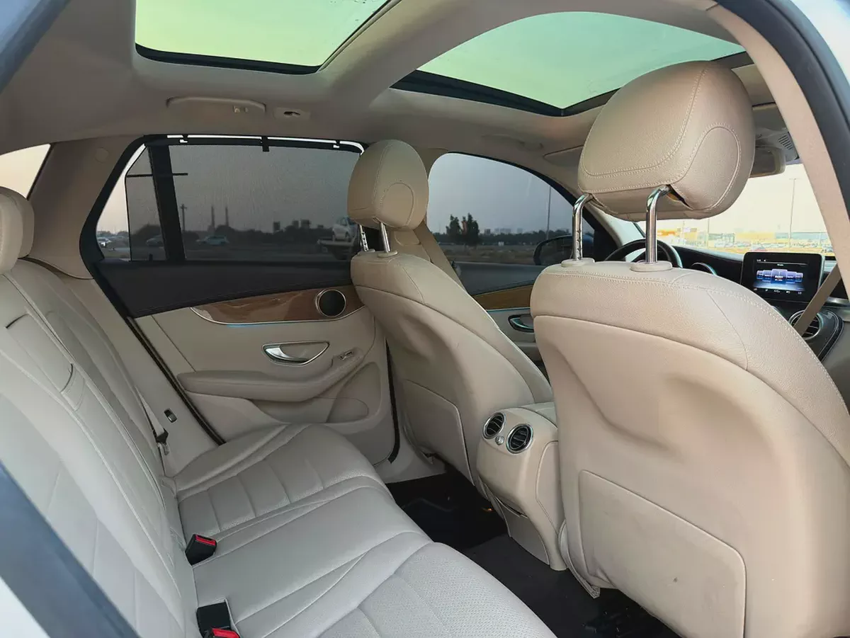 2016 Mercedes-Benz GLC 250 4MATIC | GCC Specs | Excellent Condition-10-10