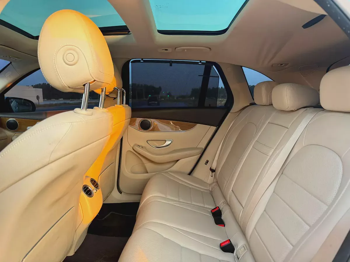 2016 Mercedes-Benz GLC 250 4MATIC | GCC Specs | Excellent Condition-11-11