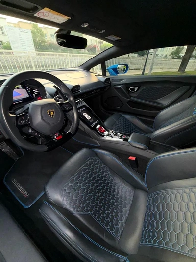 2023 Lamborghini Huracan EVO Coupe | GCC Specs | Pristine Condition-12