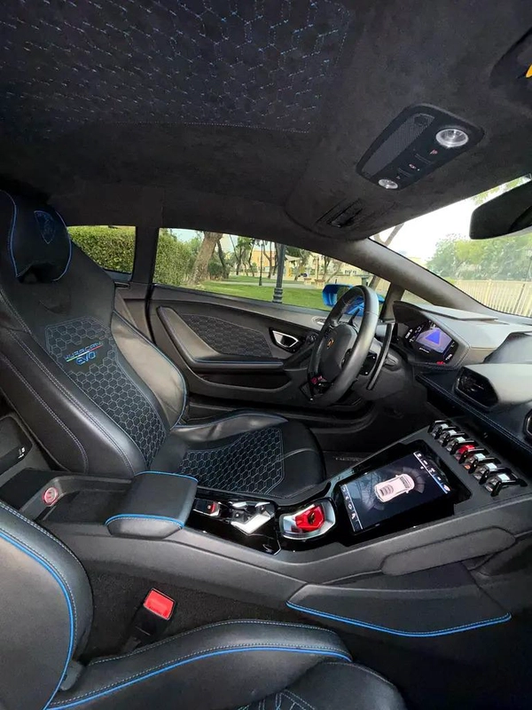 2023 Lamborghini Huracan EVO Coupe | GCC Specs | Pristine Condition