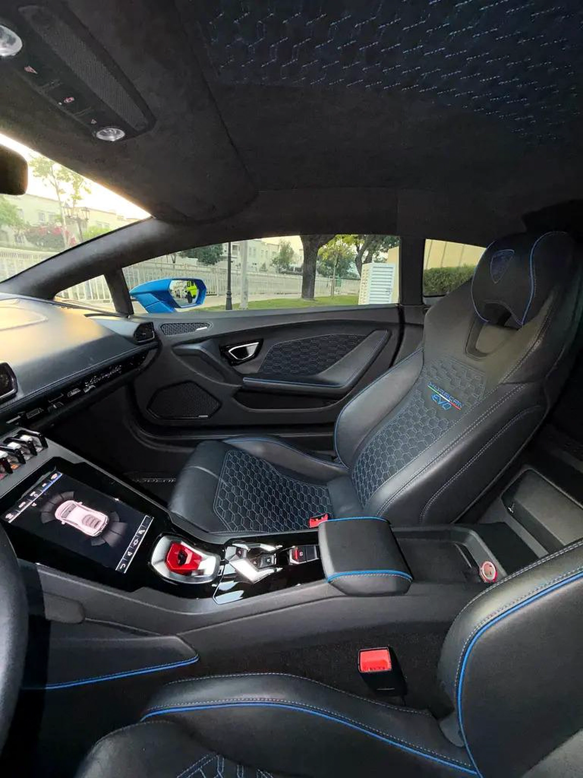 2023 Lamborghini Huracan EVO Coupe | GCC Specs | Pristine Condition-9-9