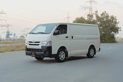 Hiace Standard Roof | Delivery Van | GCC Specs | Ref#T27785-0