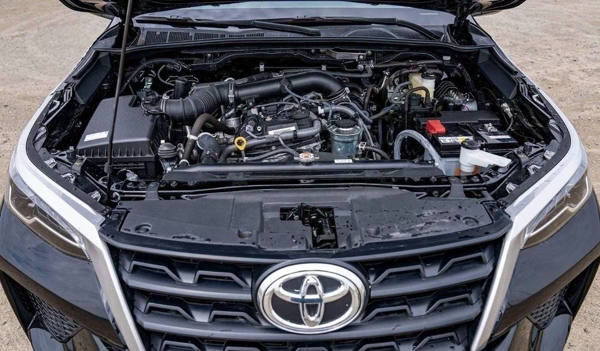 Toyota Fortuner EXR FORTUNER 2.7L 4WD PETROL 2025-15-0