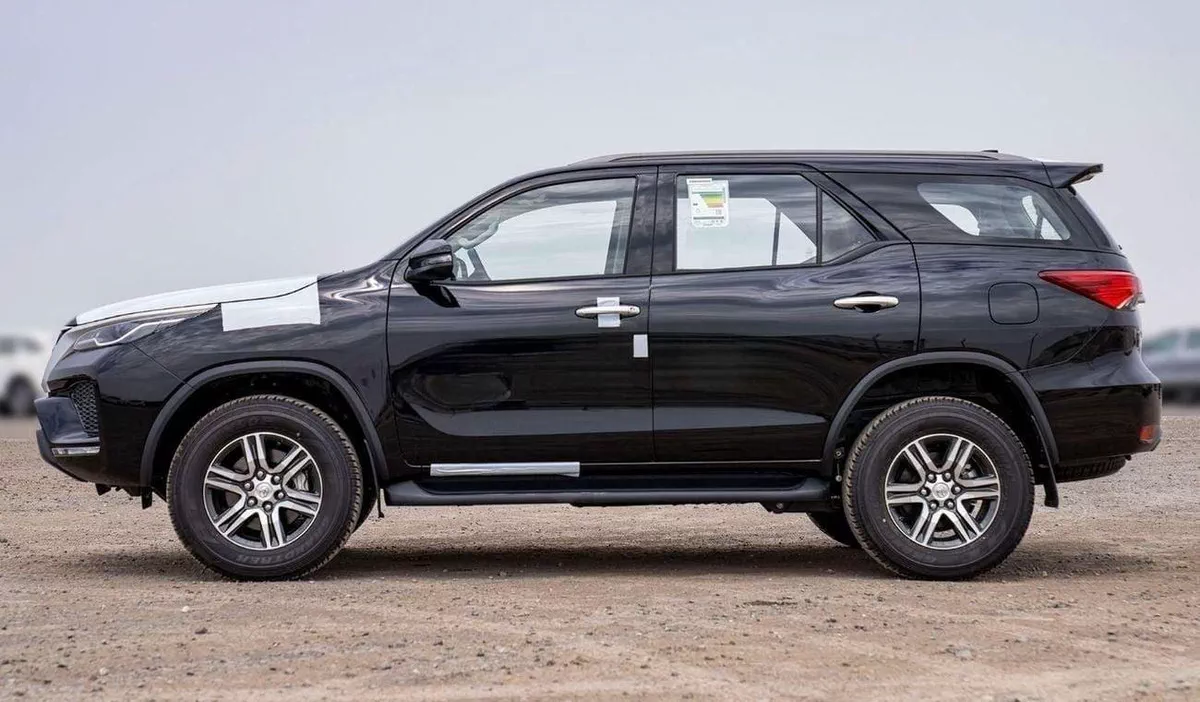 Toyota Fortuner EXR FORTUNER 2.7L 4WD PETROL 2025-17-0