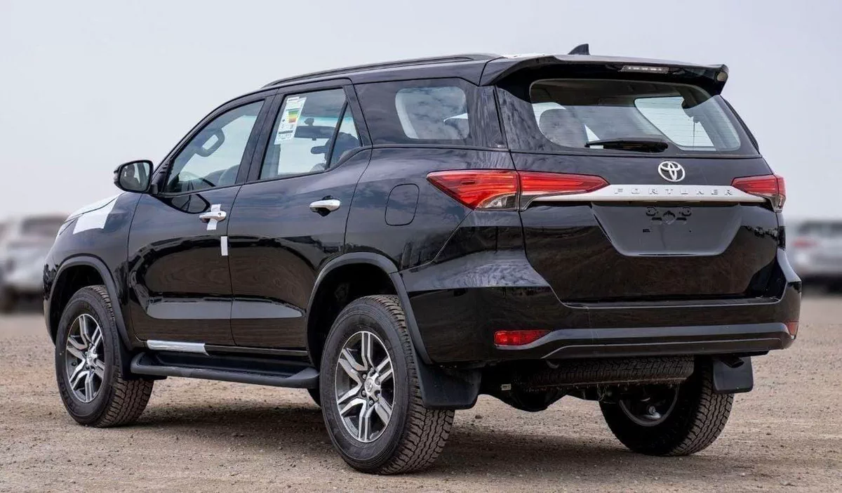 Toyota Fortuner EXR FORTUNER 2.7L 4WD PETROL 2025-18-0