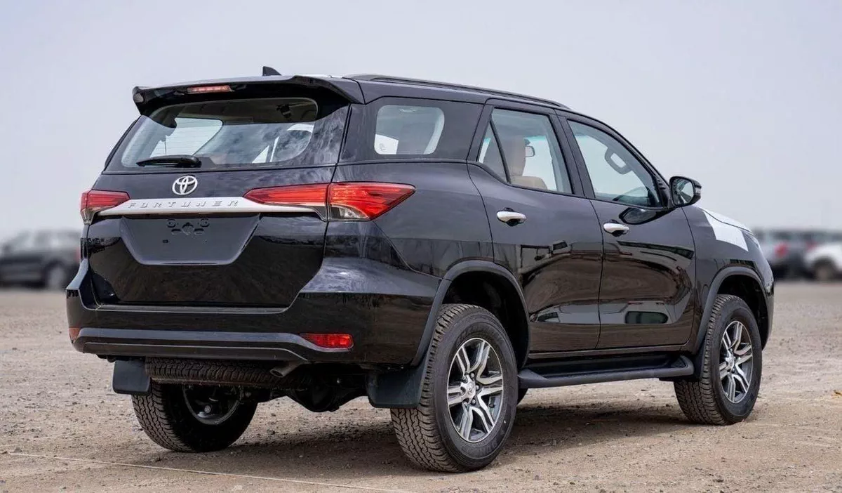 Toyota Fortuner EXR FORTUNER 2.7L 4WD PETROL 2025-19-0