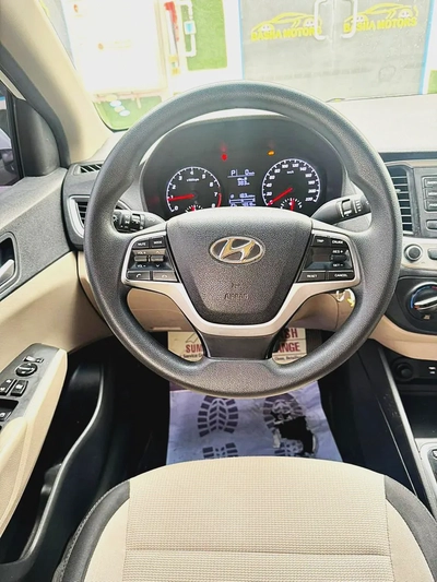 2022 Hyundai Accent - GCC Specs - Excellent Condition-8