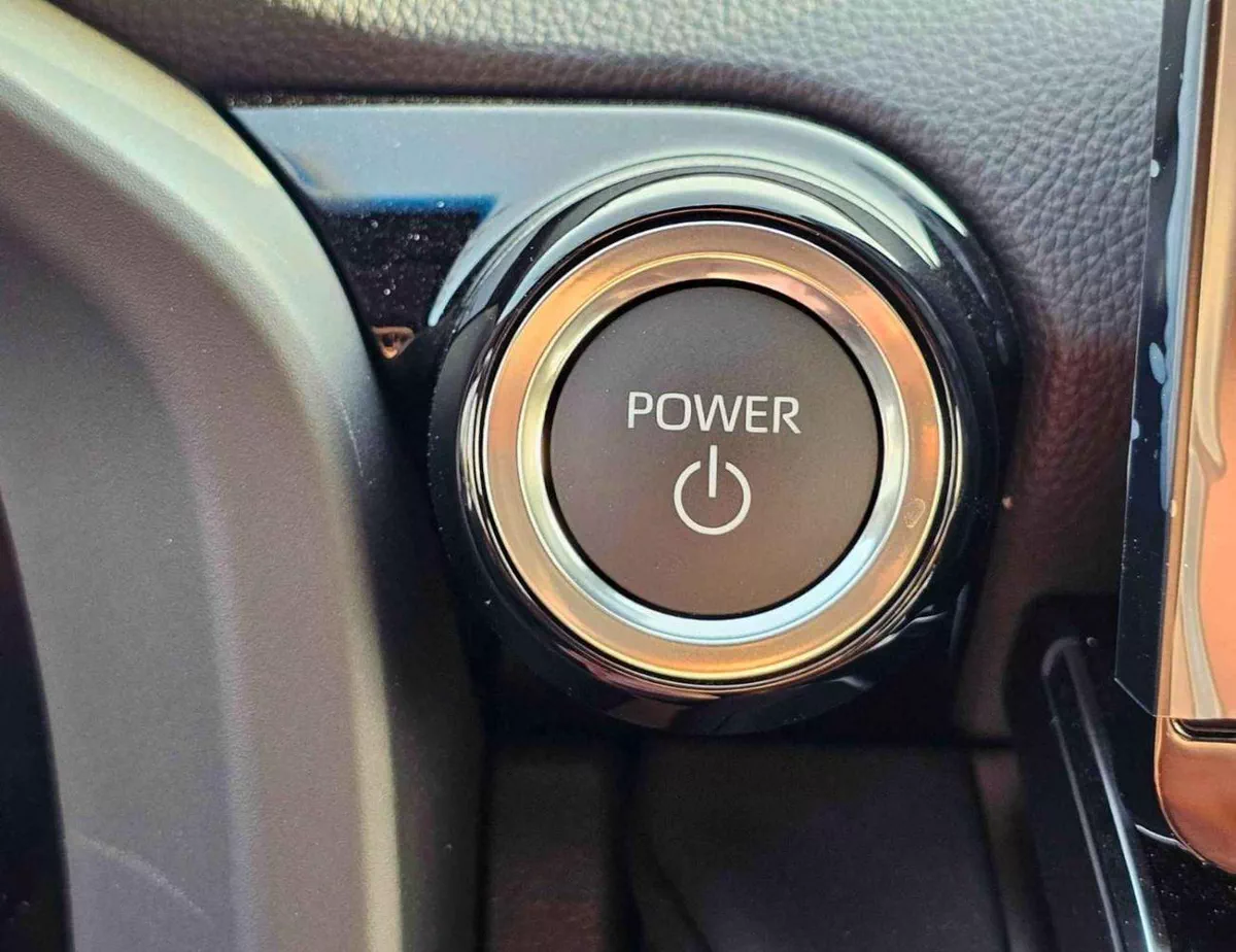 Toyota Land Cruiser VXR HEV HYBRID || 3.5L PETROL V6 / RADAR / 360*CAMERA / REAR ENTERTAINMENT DVD / FULL OPTION-18-0