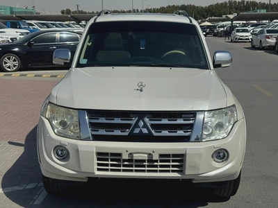Mitsubishi Pajero 2014 fullopshi white color GCzc calen car-0