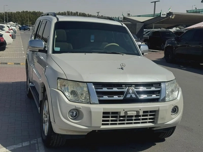 Mitsubishi Pajero 2014 fullopshi white color GCzc calen car-7