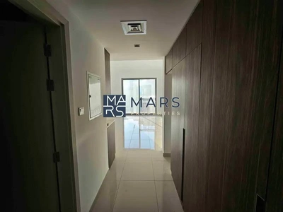 Luxury Studio apartment available for rent:36k-4