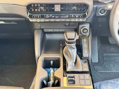 2025 PRADO RIGHT HAND DRIVE AR- HIGH 2.8L DIESEL 0KM-3
