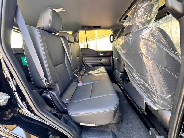 2025 PRADO RIGHT HAND DRIVE AR- HIGH 2.8L DIESEL 0KM