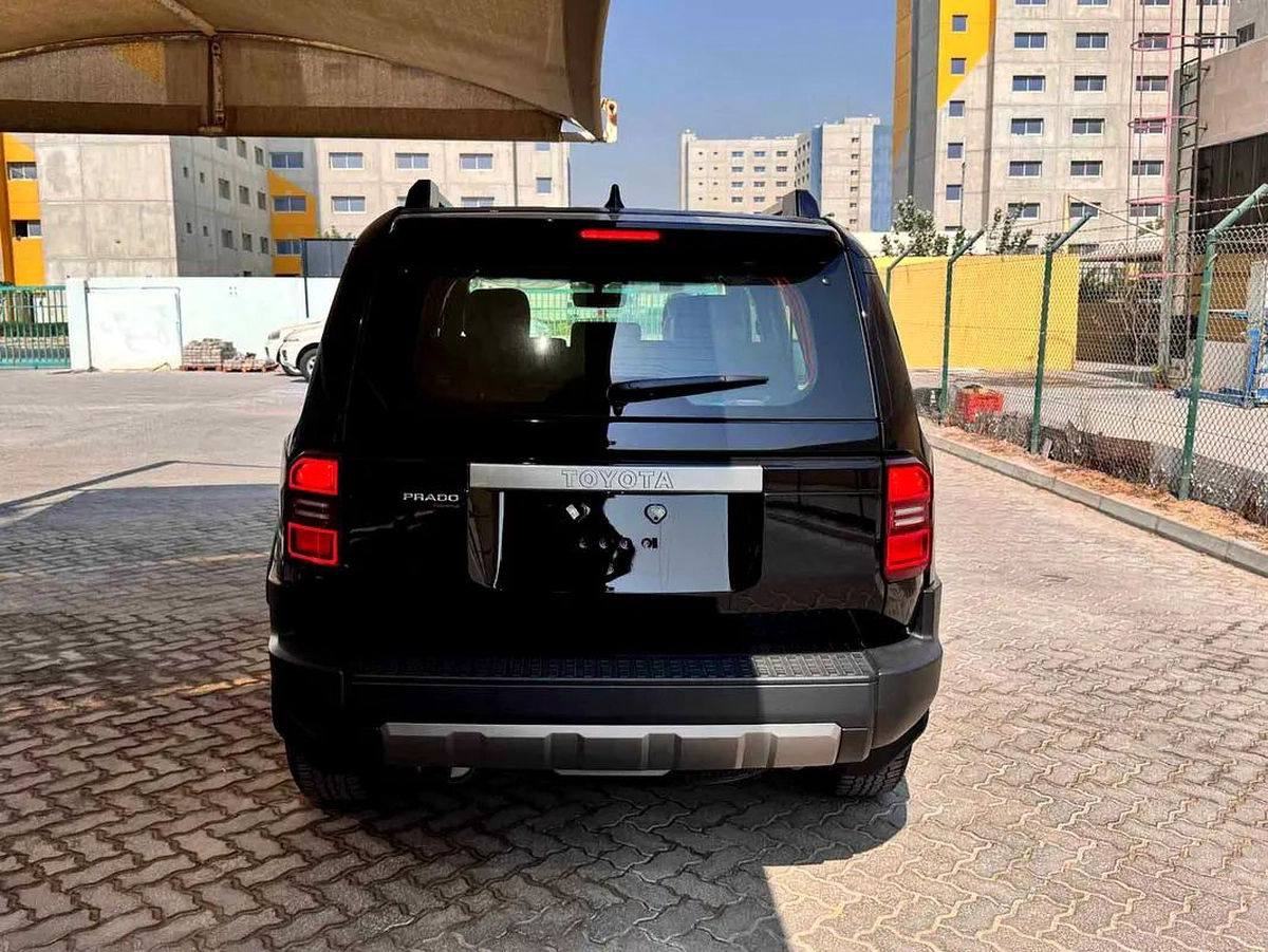 2025 PRADO RIGHT HAND DRIVE AR- HIGH 2.8L DIESEL 0KM