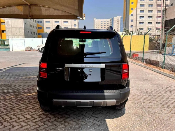 2025 PRADO RIGHT HAND DRIVE AR- HIGH 2.8L DIESEL 0KM