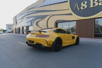 2017 Mercedes-Benz AMG-GT S RWD | Original 700 GTR wide body kit | GCC Specs-3