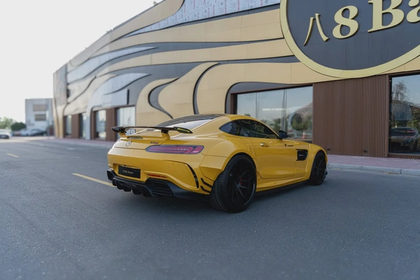2017 Mercedes-Benz AMG-GT S RWD | Original 700 GTR wide body kit | GCC Specs