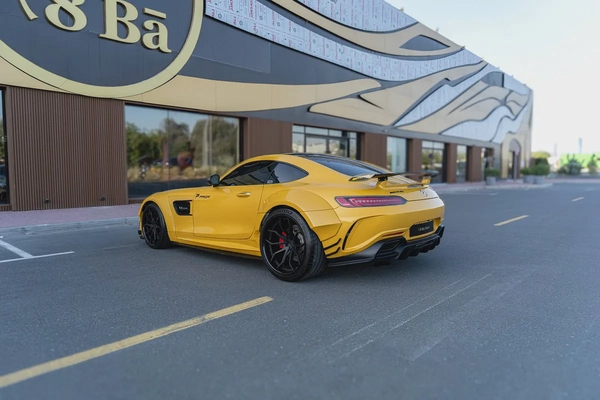 2017 Mercedes-Benz AMG-GT S RWD | Original 700 GTR wide body kit | GCC Specs
