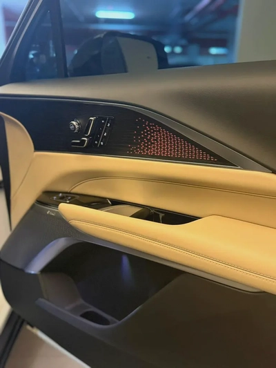 2025 Cadillac Lyriq Sport - GCC Specs - Brand New - Authorized Dealer-6