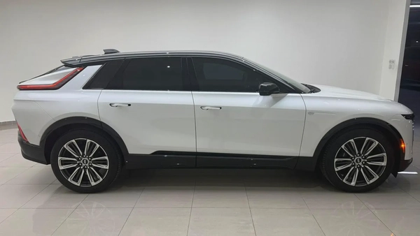2025 Cadillac Lyriq Sport - GCC Specs - Brand New - Authorized Dealer