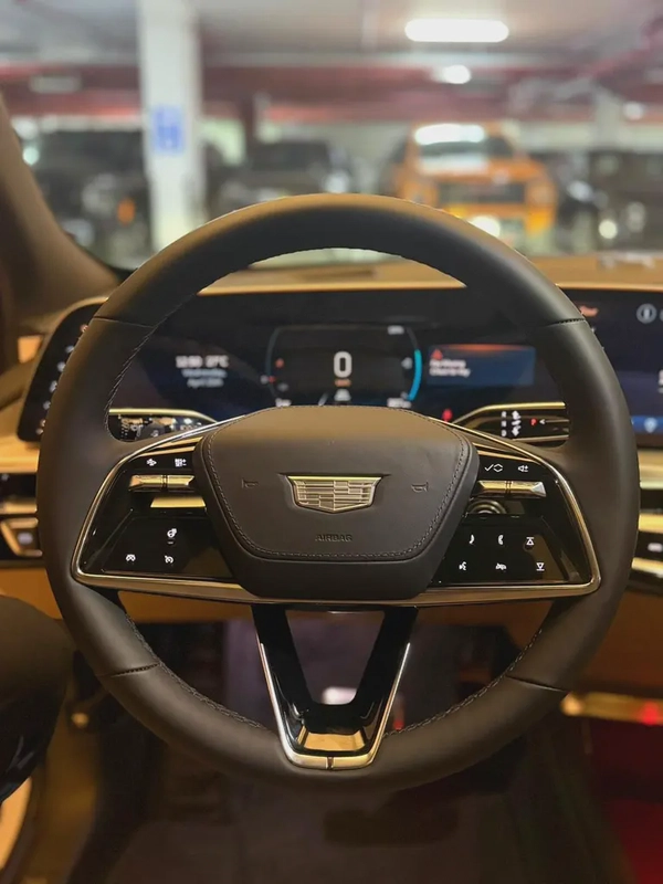 2025 Cadillac Lyriq Sport - GCC Specs - Brand New - Authorized Dealer