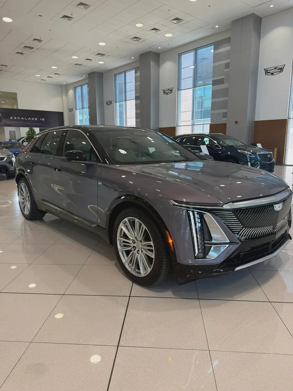 2025 Cadillac Lyriq Sport - GCC Specs - Brand New - Authorized Dealer-14-14