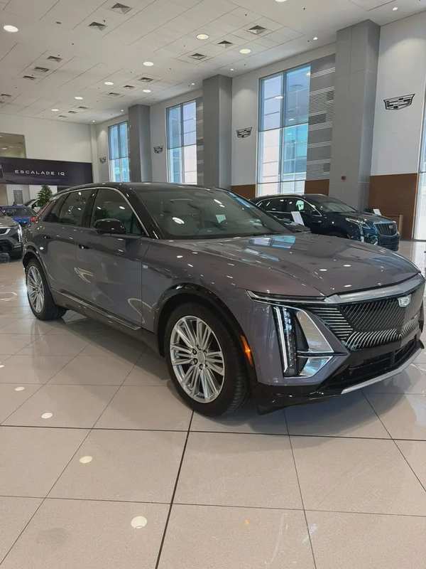 2025 Cadillac Lyriq Sport - GCC Specs - Brand New - Authorized Dealer