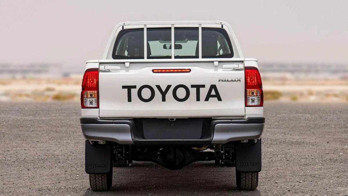 Toyota Hilux BAISEC OPTION DIESEL 2.4-12-12