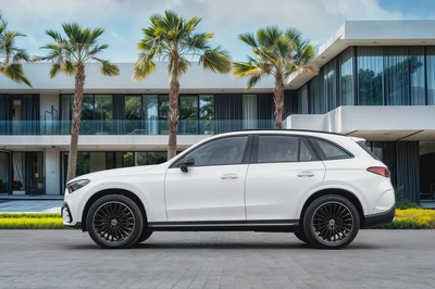 4,113 P.M |  GLC 200 AMG | 0% Downpayment | 2030 MERCEDES WARRANTY!-1