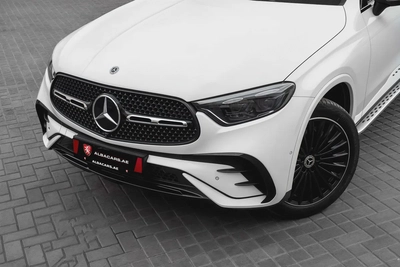 4,113 P.M |  GLC 200 AMG | 0% Downpayment | 2030 MERCEDES WARRANTY!-6