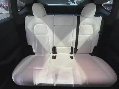 Tesla Model Y Long Range 2024 GCC Specs | Dual Motor AWD-11