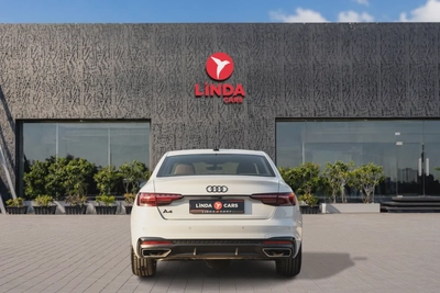 Audi A4 2024-5