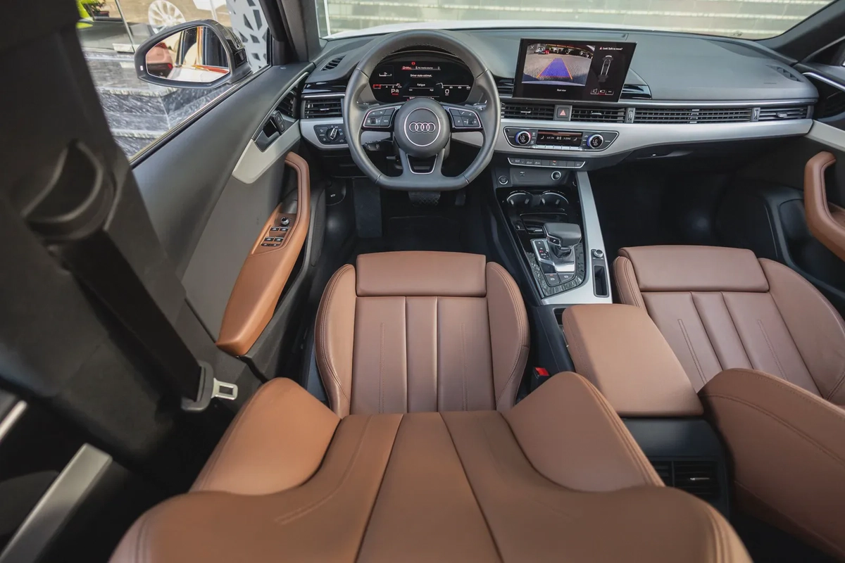 Audi A4 2024-19-19