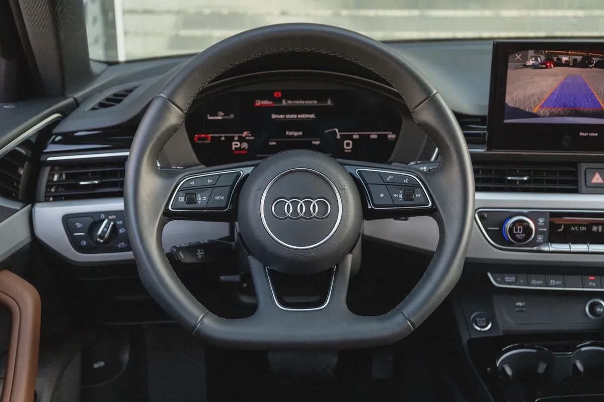 Audi A4 2024-15-15