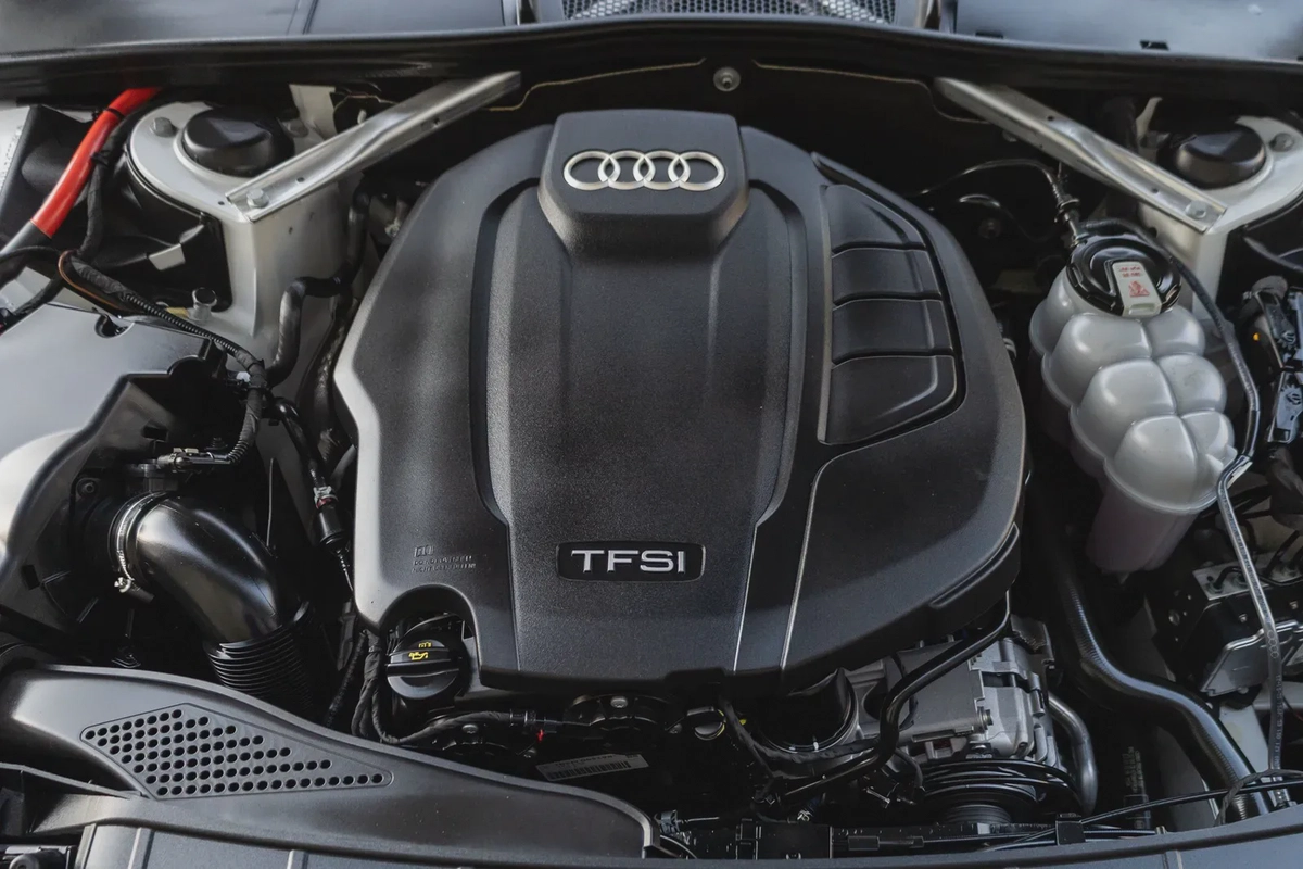 Audi A4 2024-8-8