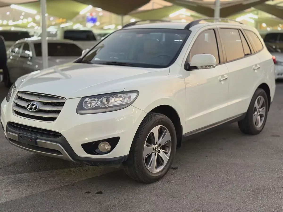 2012 Hyundai Santa Fe GL GCC Specs for Sale
