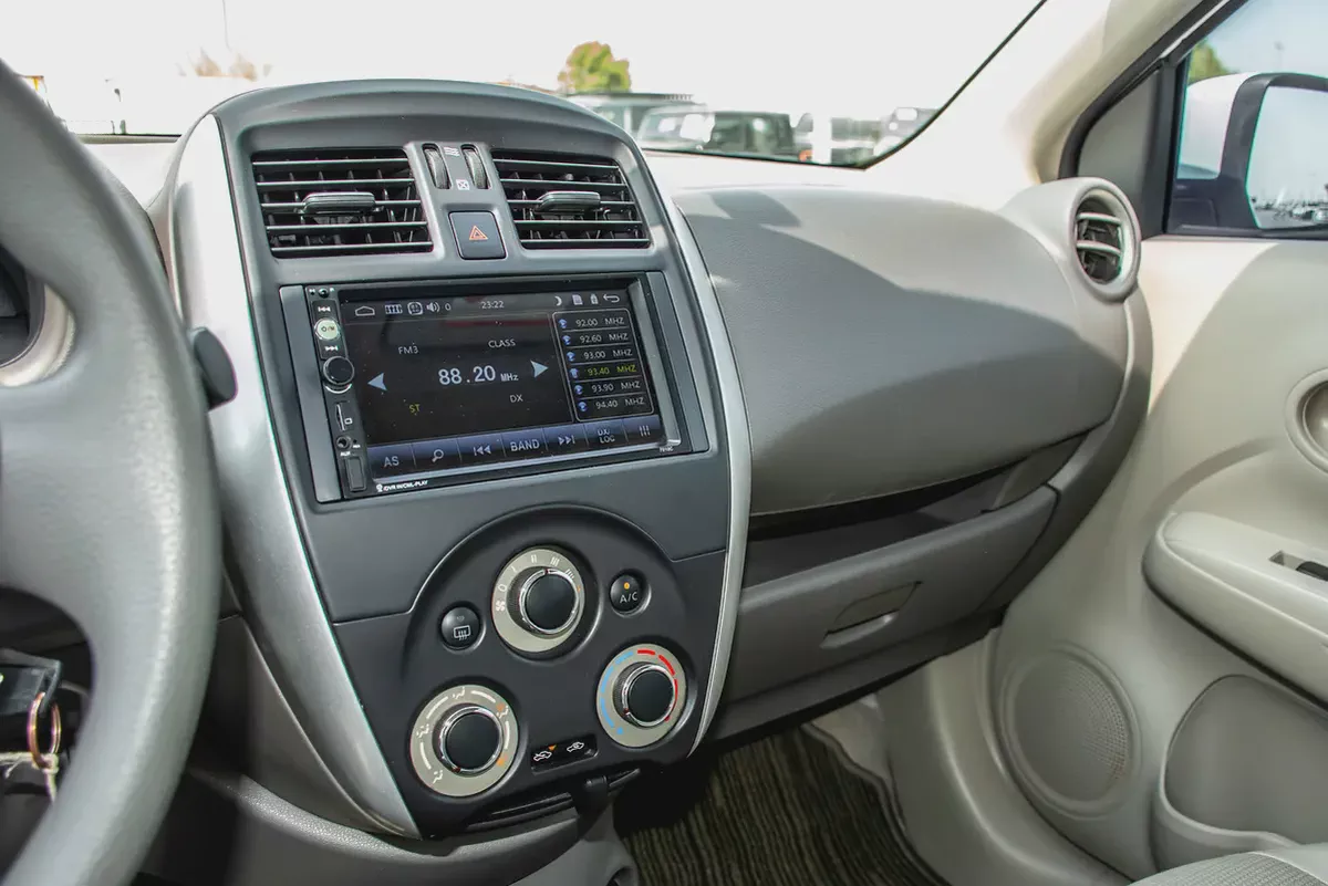 2023 - NISSAN SUNNY - GCC SPECS - ONLY 38,000 KM DONE-12-12