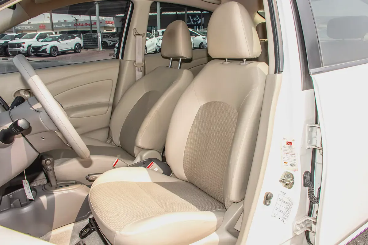 2023 - NISSAN SUNNY - GCC SPECS - ONLY 38,000 KM DONE-14-14