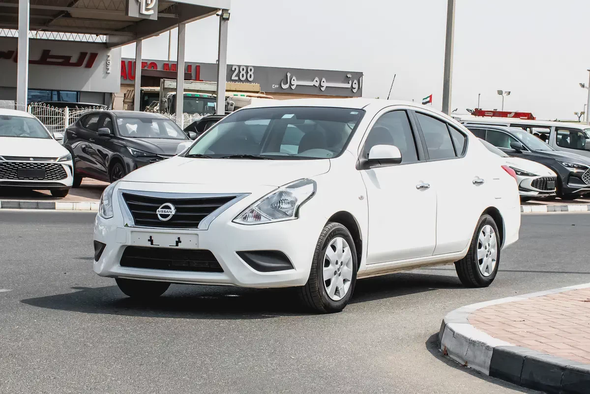 2023 - NISSAN SUNNY - GCC SPECS - ONLY 38,000 KM DONE-2-2