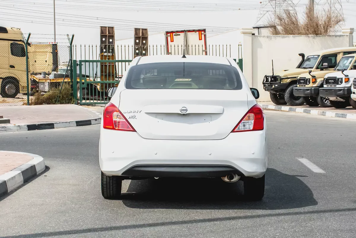 2023 - NISSAN SUNNY - GCC SPECS - ONLY 38,000 KM DONE-6-6