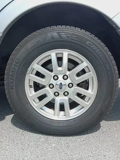 Well Maintained Ford Expedition XLT 2011 | GCC Specs-7